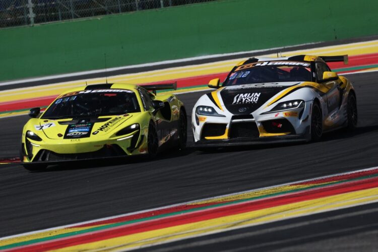 GT4 European Series: Gabriele Piana e Thomas Rackl vencem, Speedy Motorsport com prestação positiva
