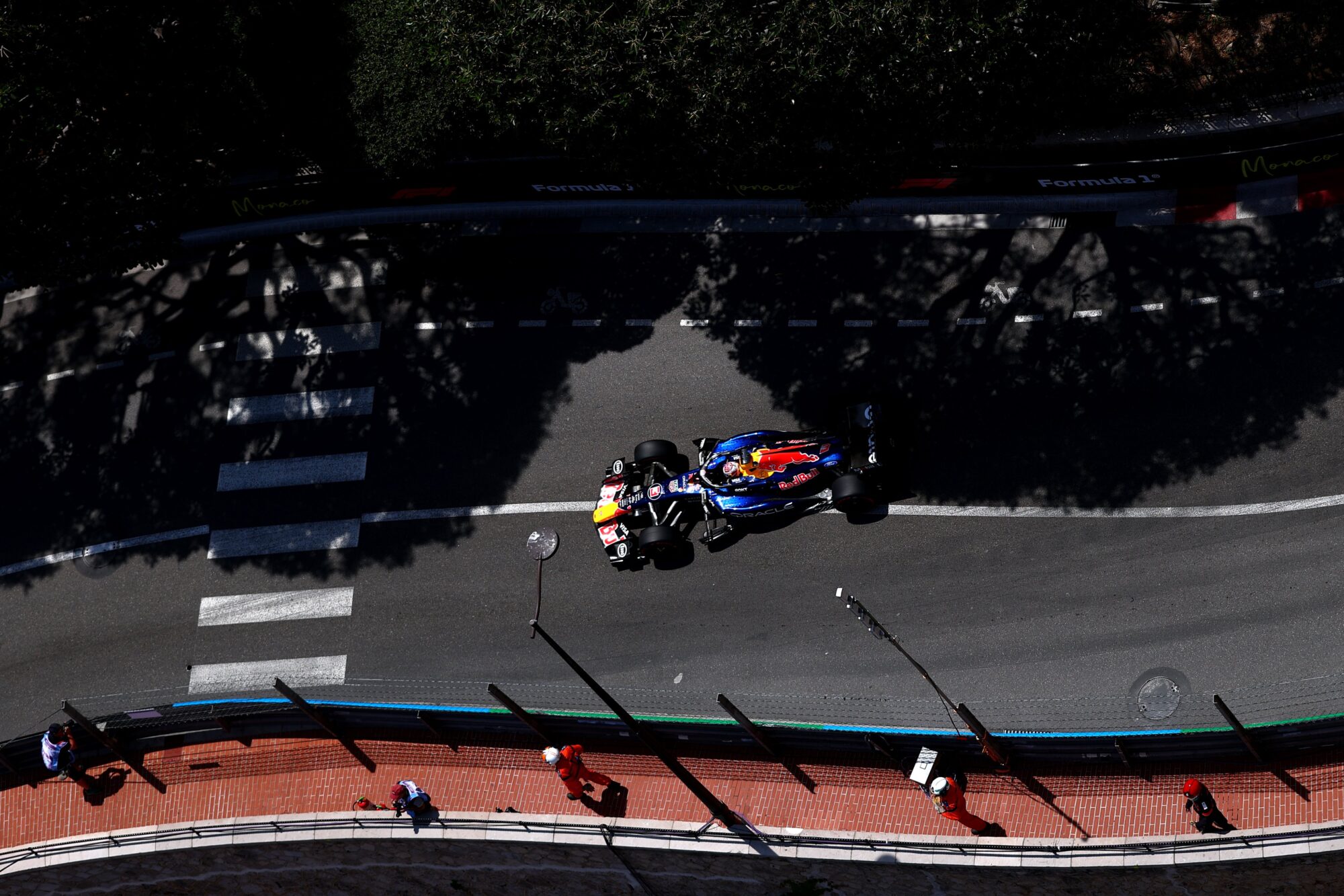GP Mónaco F1: Max Verstappen desiste, Russell investigado