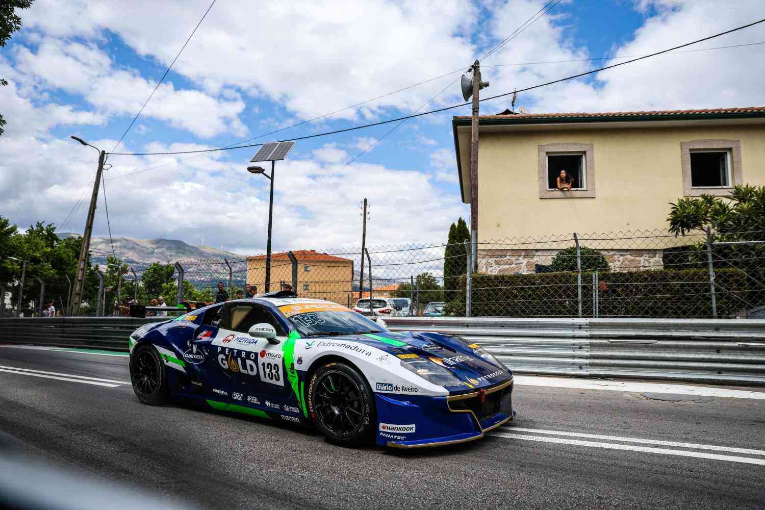 Caçoilo e Santos dominam GTX no Supercars Endurance em Vila Real