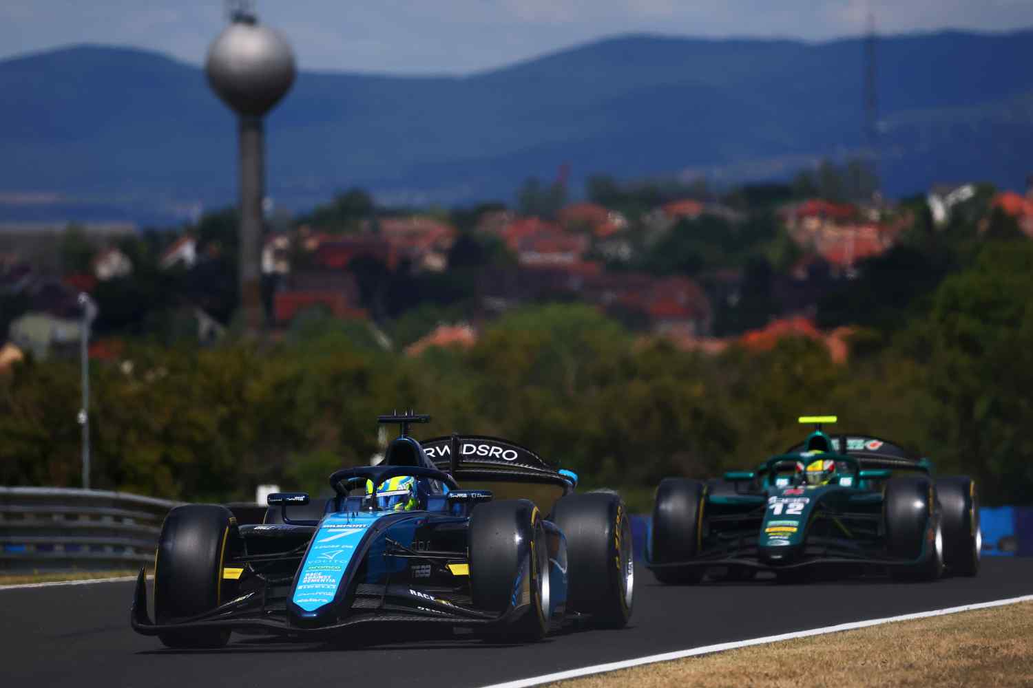 Fórmula 2: Dino Beganovic bate Gabriele Minì por 0,015s e fecha liderança dos treinos livres em Budapeste