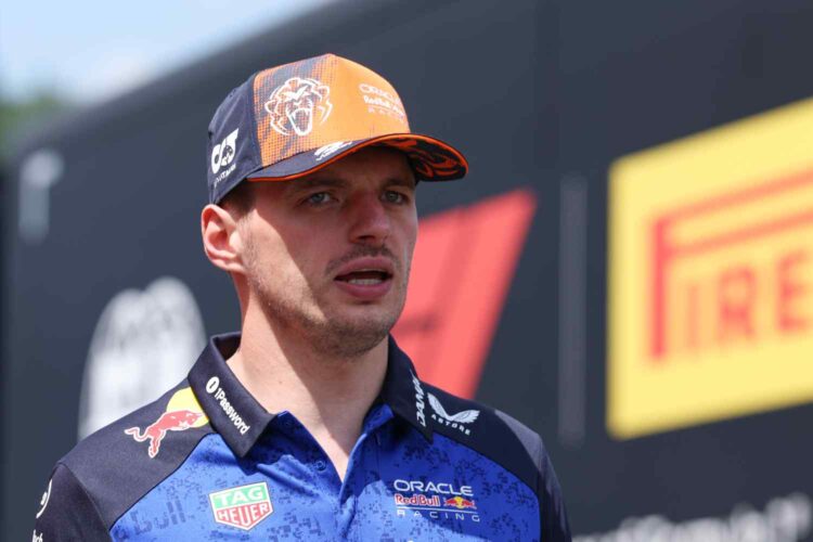 Max Verstappen, tudo o que disse na conferência de imprensa: “Não.” “Nada.” “Não há nada a dizer da minha parte.” “Já disse que não há nada a dizer.”