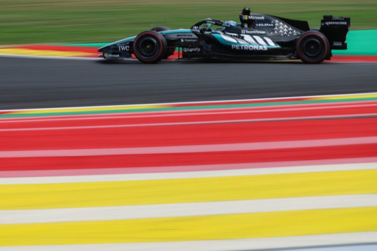 F1: Todos os motores Mercedes deram problemas no arranque do GP da Bélgica