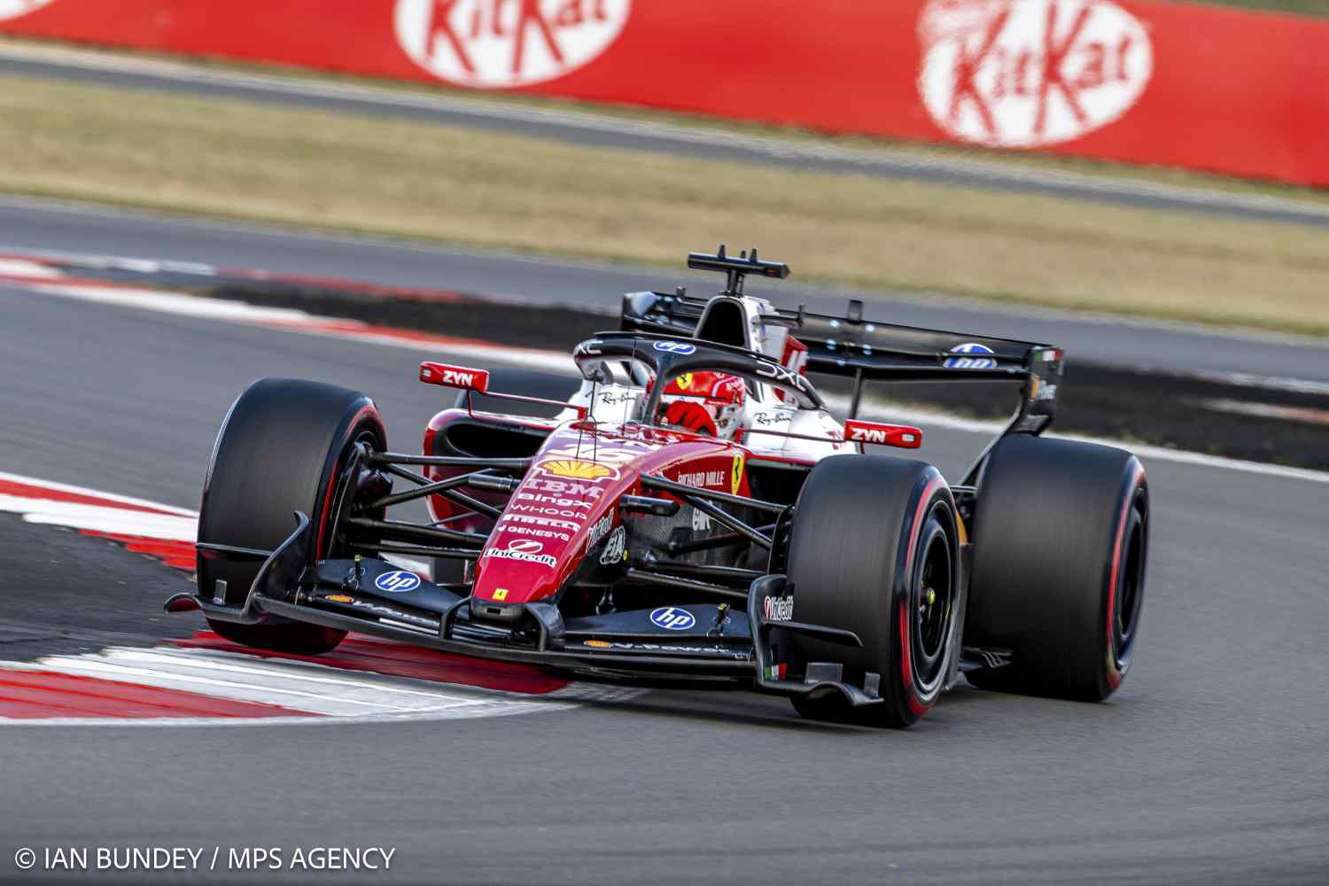 F1: Charles Leclerc estreia-se a vencer em Silverstone: “Fiquei feliz por não ter havido um reinício”