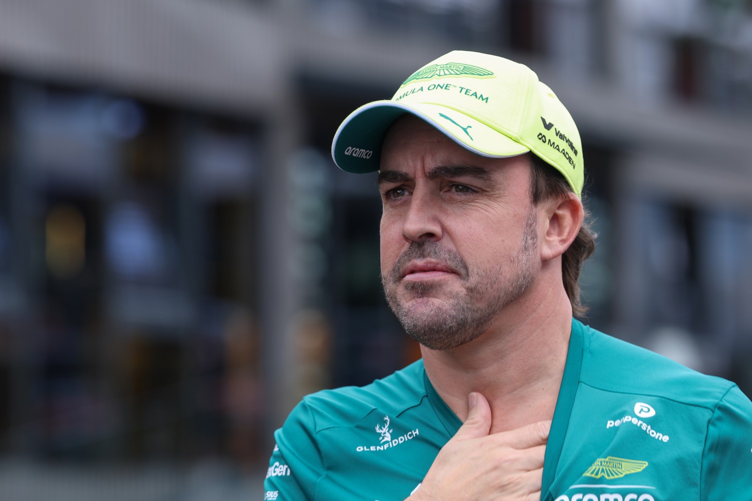 GP Hungria F1: Fernando Alonso diz que Aston Martin está atrasada em seis meses