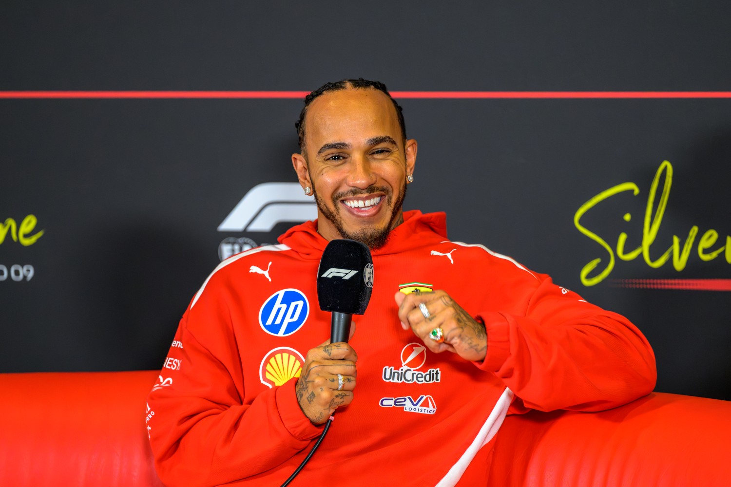 F1: Fred Vasseur confirma permanência de Lewis Hamilton em 2027