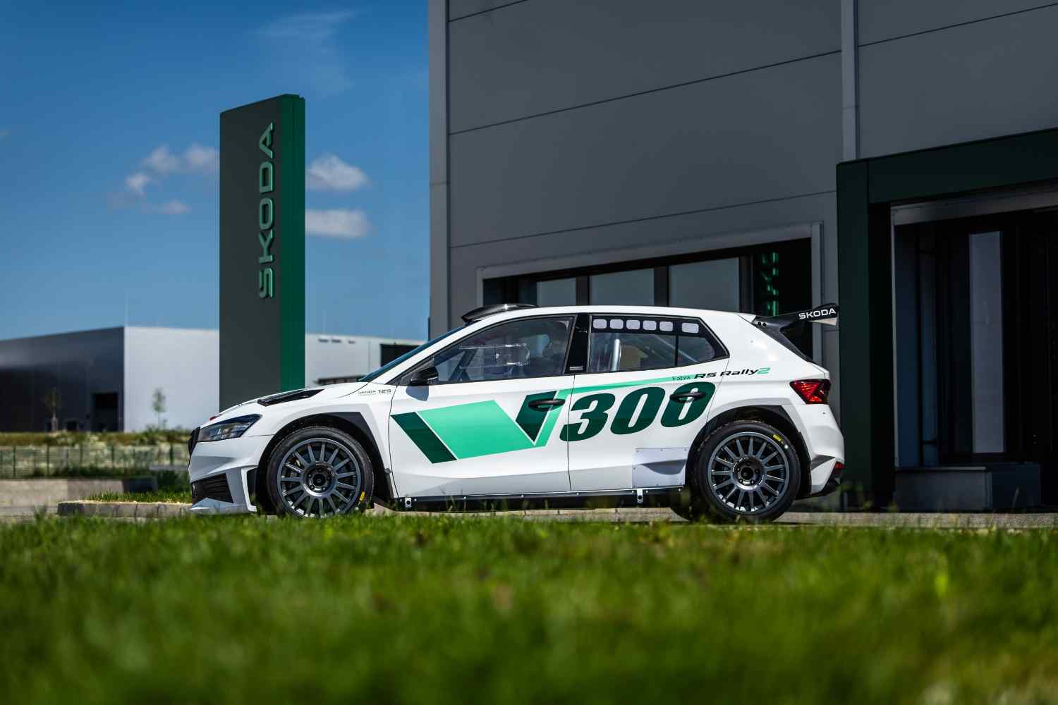 Škoda Motorsport alcança marco histórico com a entrega da 300ª unidade do Fabia RS Rally2