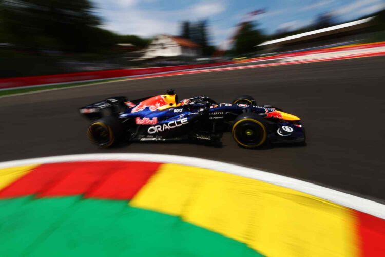 GP Bélgica F1: Max Verstappen lidera treino livre pela 1ª vez este ano