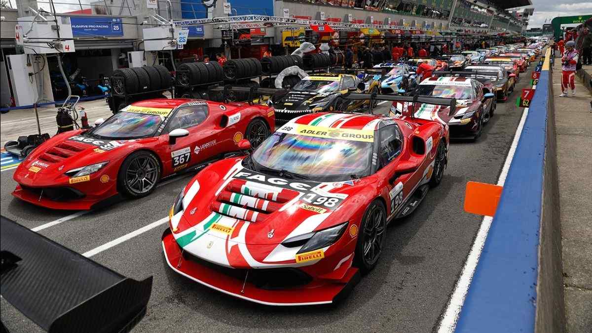 Ferrari Challenge traz velocidade e paixão ao Autódromo Internacional do Algarve