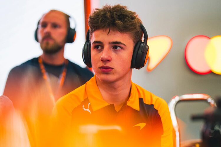Verstappen quer abrir as portas da F1 a Dries van Langendonck, via McLaren