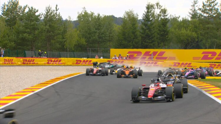 GP da Bélgica F1: Safety Car na primeira volta, Russell atirado para fora de prova