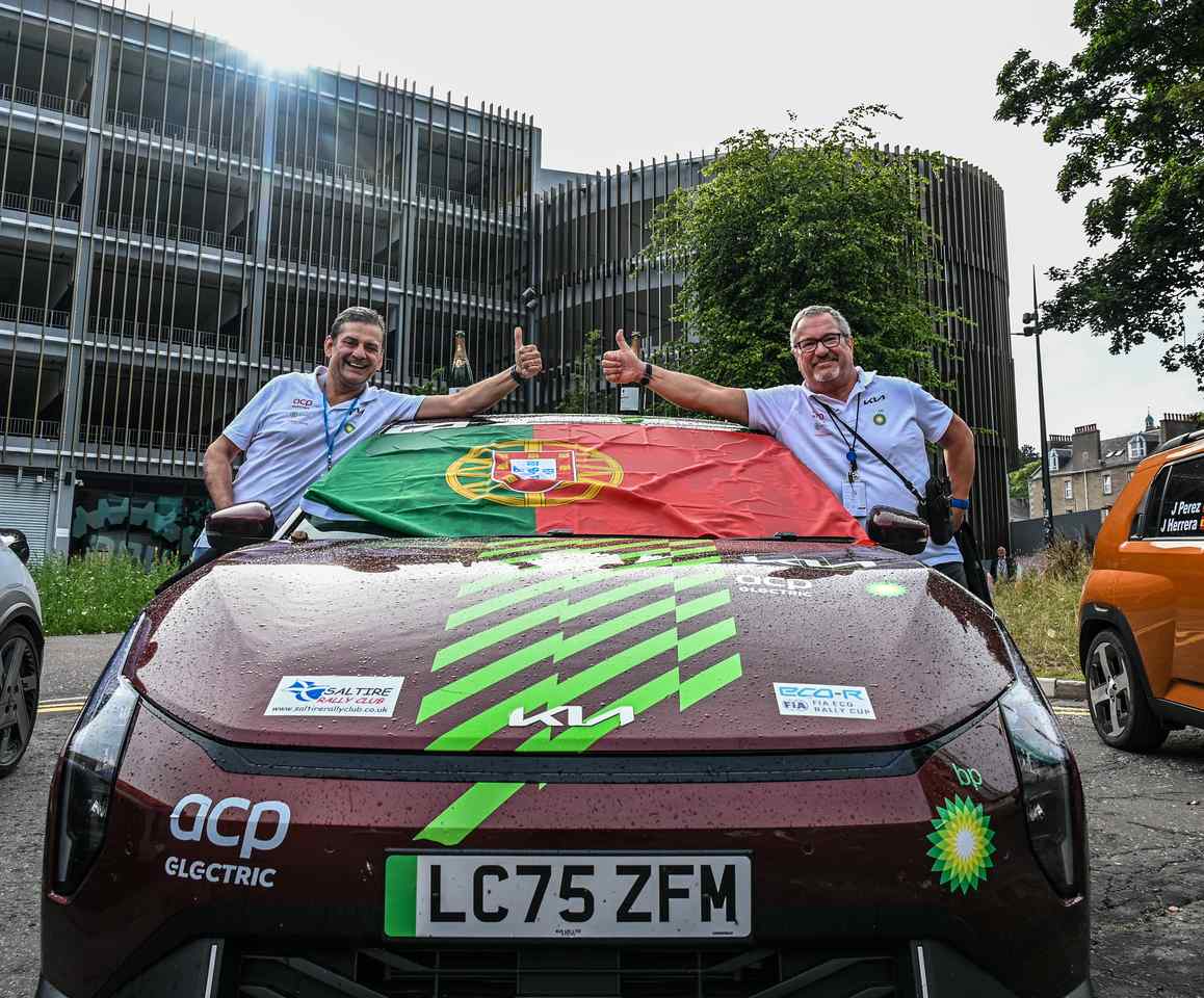Eduardo Carpinteiro Albino e José Carlos Figueiredo vencem a regularidade no Eco Rally Scotland