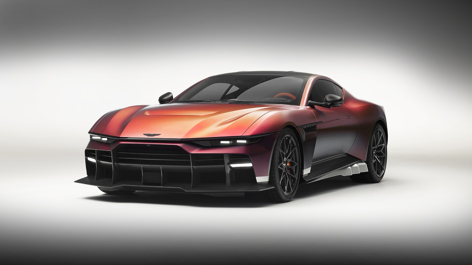 Aston Martin Valen tem V12 com 850 cv