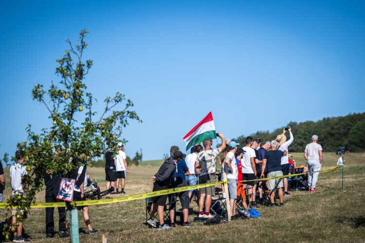 ERC, Barum Czech Rally Zlín: Adam Březík na liderança, William Creighton e Liam Regan sem ferimentos graves