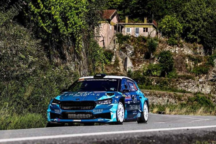 Carlos Matos lidera Rallye Constálica e António Cruz Monteiro comanda no Centro e Promo