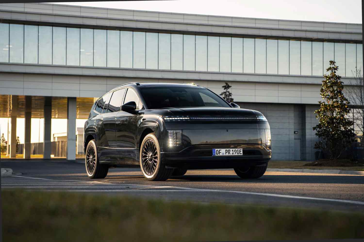 Hyundai IONIQ 9 Calligraphy Black Ink