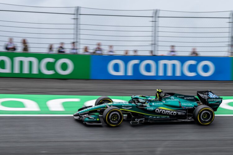 GP dos Países Baixos F1: Fernando Alonso larga da via das boxes