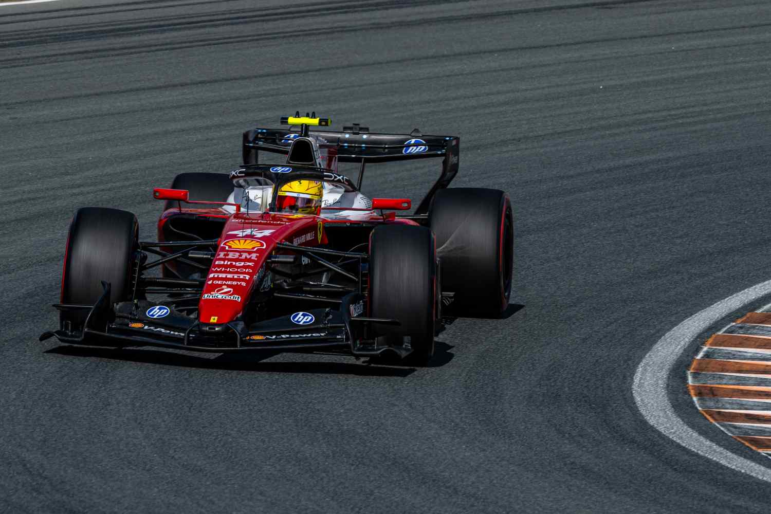 GP Países Baixos F1, Lewis Hamilton termina em 4º, tensão na Ferrari