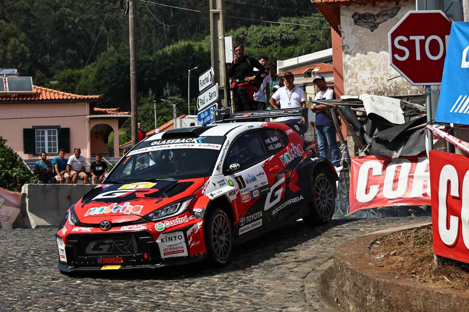 Kris Meeke: “Quando o carro funciona e o ritmo aparece, a sensação é única, este é um dos melhores ralis do mundo”
