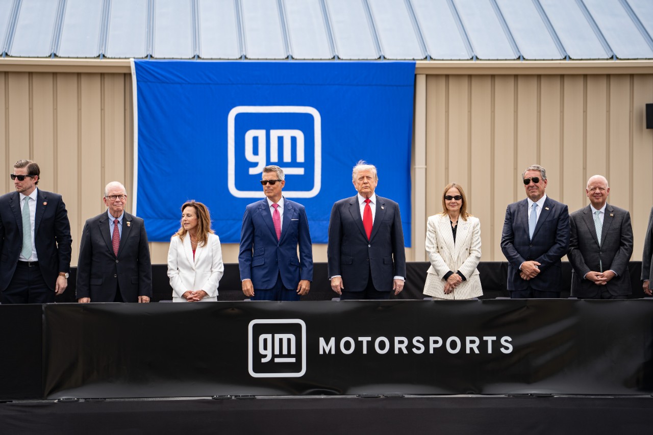 Trump ataca carros elétricos (outra vez!)