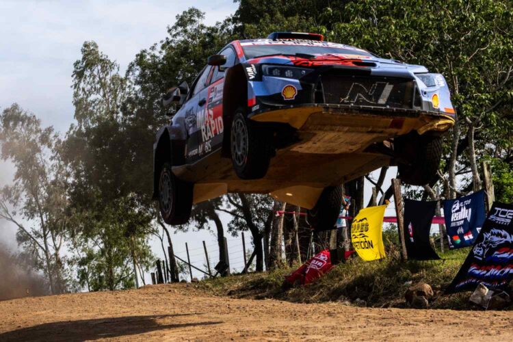 WRC, Rali do Paraguai/PEC11: Depois da tempestade, a bonança, tudo igual na frente, Fourmaux vence troço