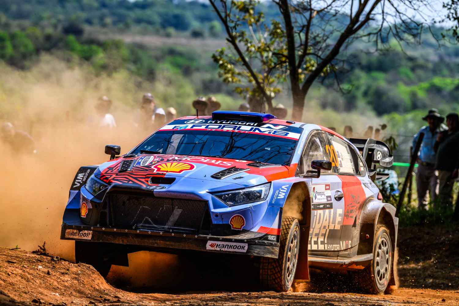 WRC, Rali do Paraguai/PEC4: Haydon Paddon líder numa manhã caótica