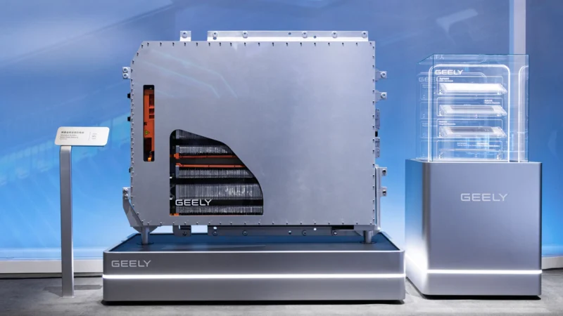 Geely vai testar baterias de estado sólido em 2027