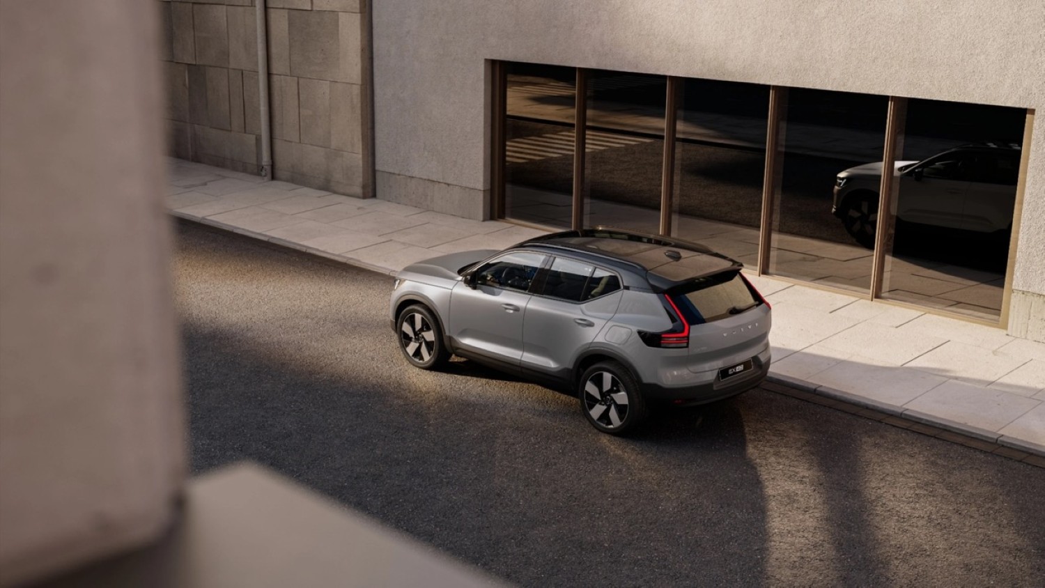 Volvo moderniza XC40, EX40 e EC40