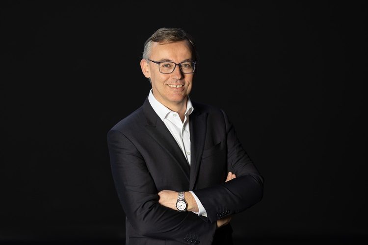 Alain Favey (Peugeot): “Não vencemos os chineses pelo preço!”