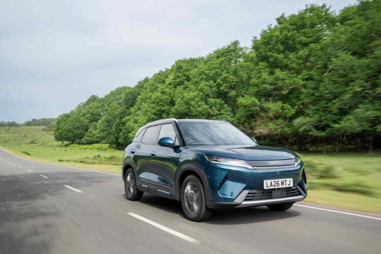 BYD quer exportar 2,5 milhões de carros em 2027