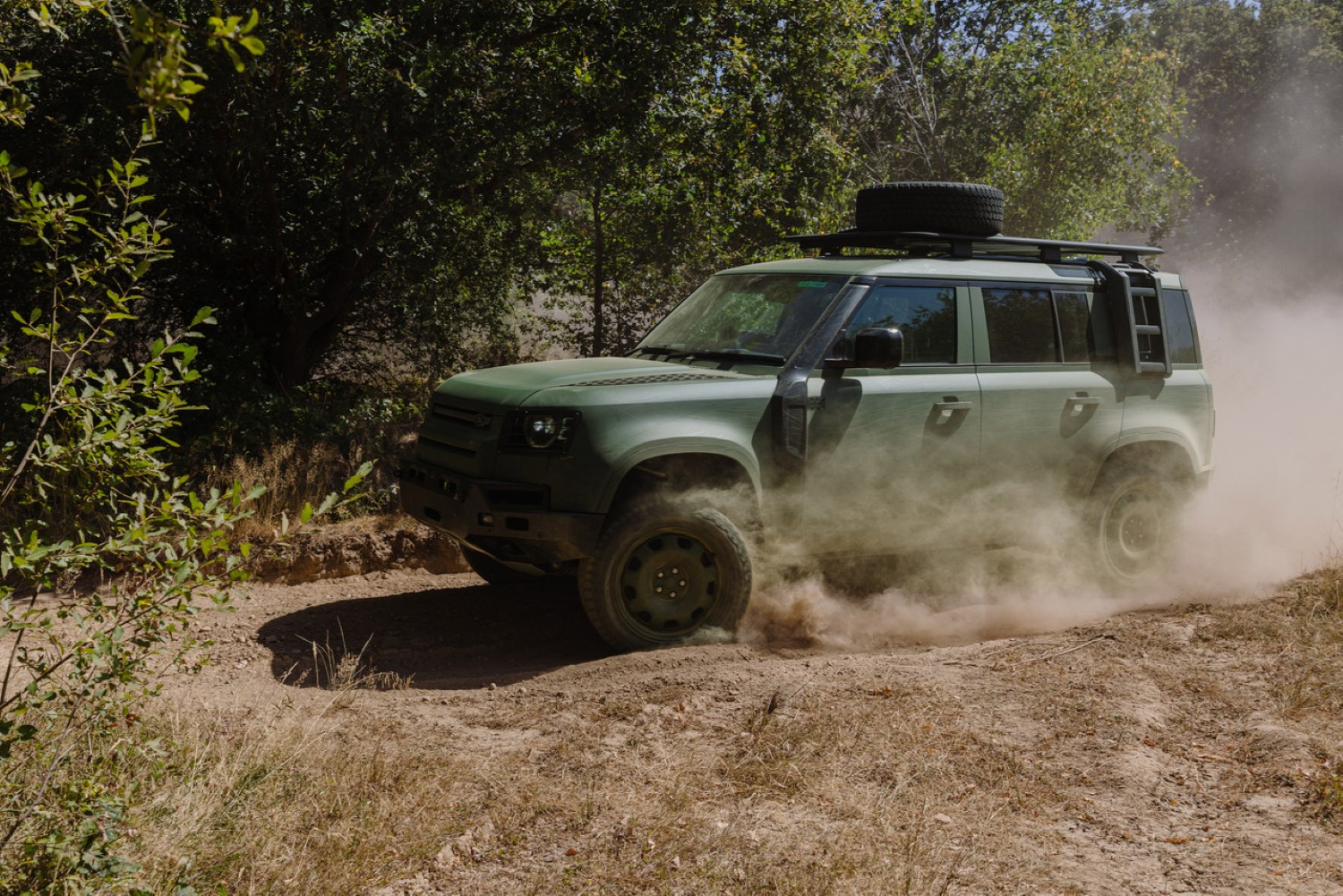 Defender Wolf Series II para o serviço militar
