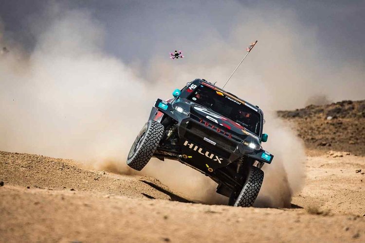 João Ferreira vence 1ª etapa do Rallye du Maroc, e parou para assistência a motociclista