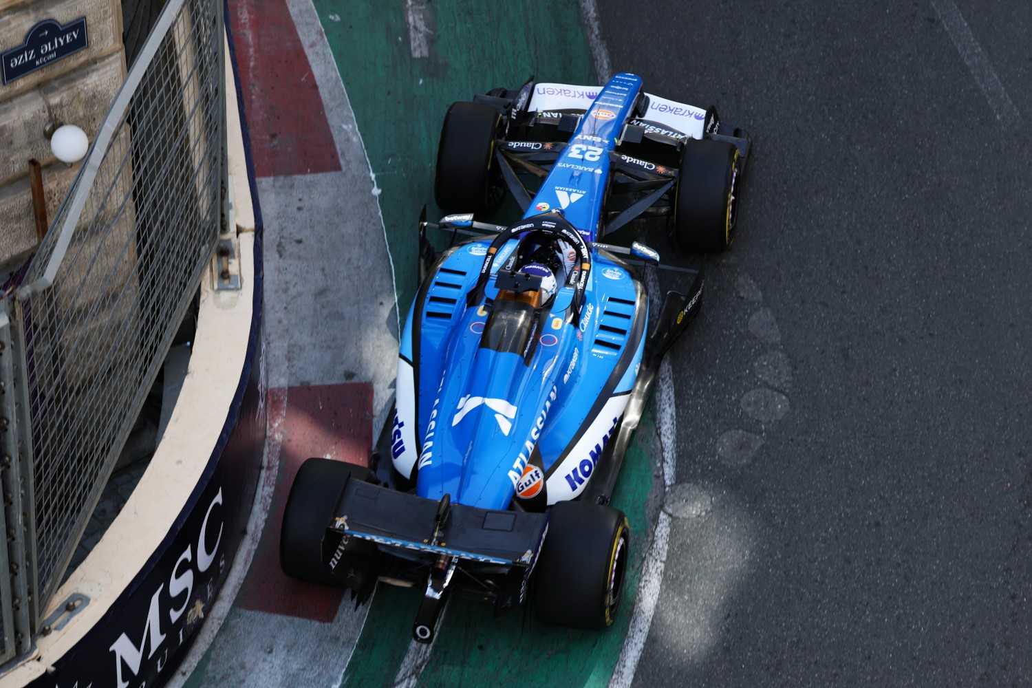 F1: A rajada de vento que arruinou a corrida de Alex Albon