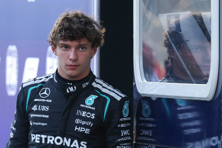 GP Azerbaijão F1, Kimi Antonelli: “Estou muito irritado”