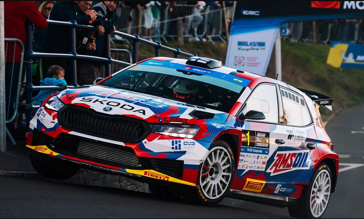 ERC: Teemu Suninen lidera Rali Ceredigion após as classificativas noturnas no País de Gales
