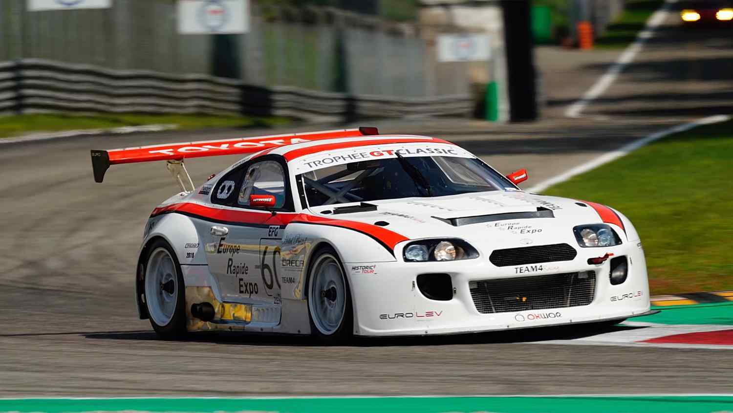 Toyota Supra GT2 regressou à pista na 10ª edição do Estoril Classics
