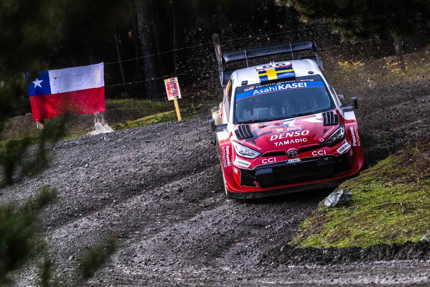Toyota iguala recorde histórico da Lancia: 10º título do WRC