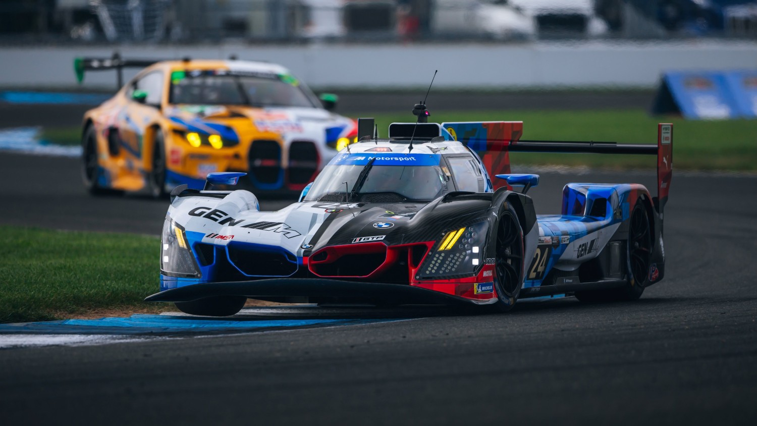 BMW M Team WRT conquista primeira vitória no IMSA