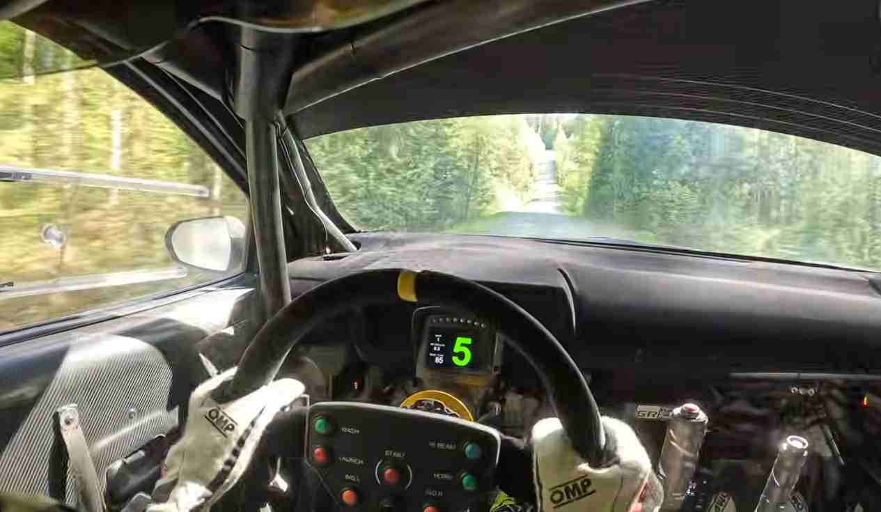 WRC testa câmara de capacete no Rali da Sardenha