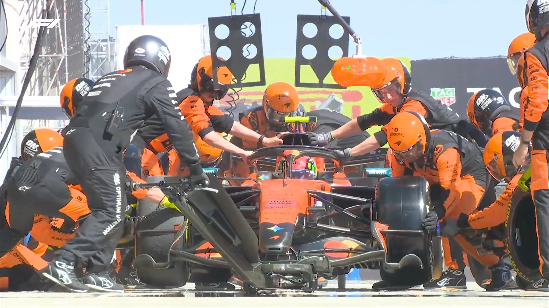 GP de Espanha F1, volta 25: Leclerc na frente, Norris com azar