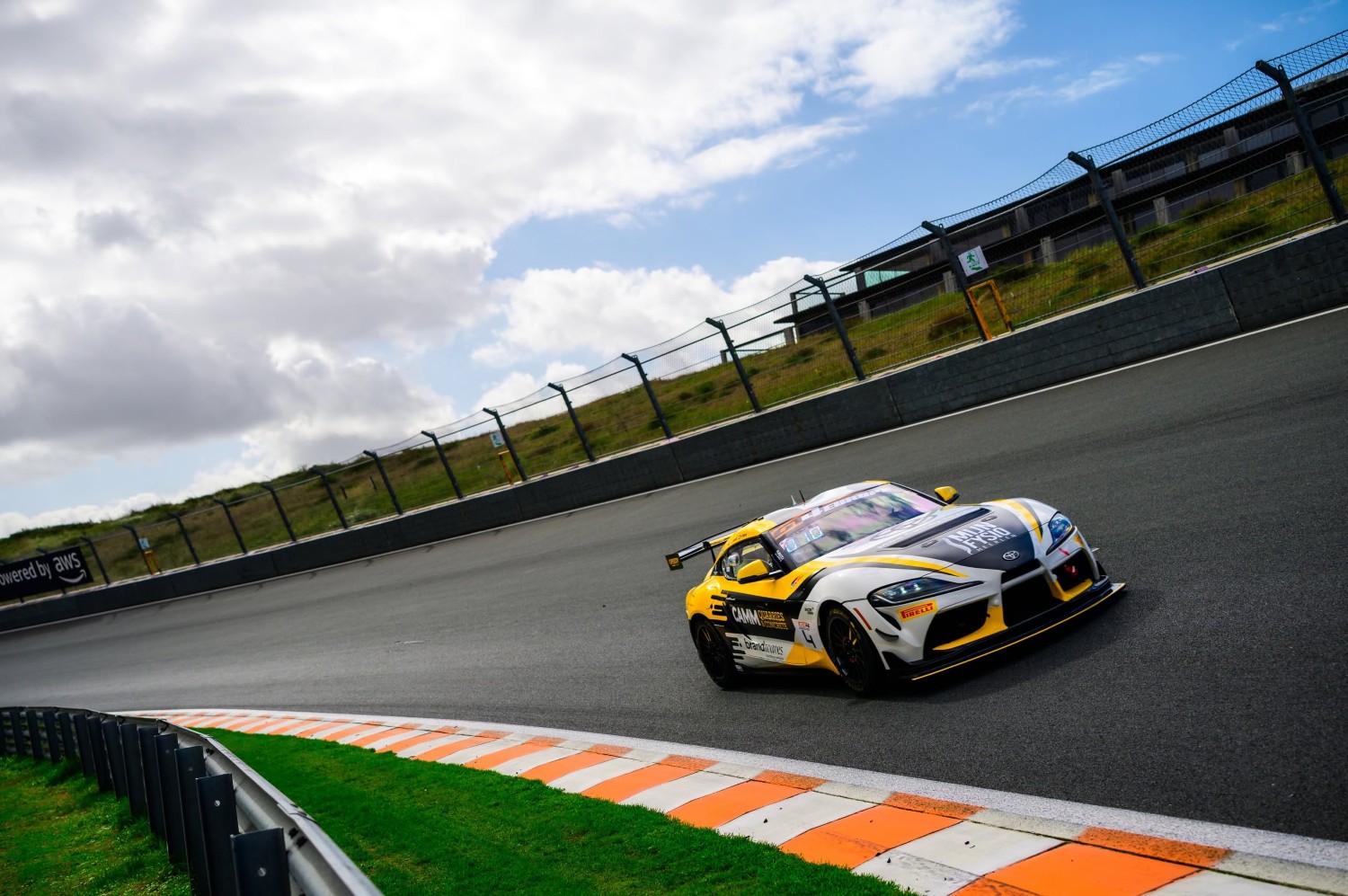 GT4 European Series, Zandvoort: Speedy Motorsport regressa ao pódio