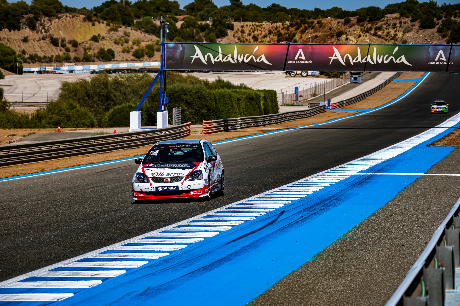 Type R Legacy Cup: Oliveira e Ferreira dominam quarta jornada em Jerez