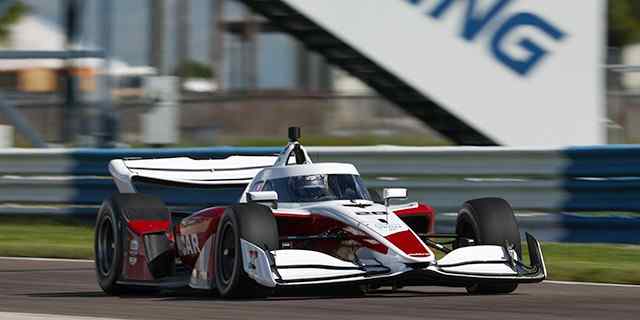 Alexander Rossi testa novo carro IR-28 da IndyCar em Sebring