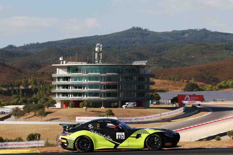 GT4 European Series em Portimão: SR Motorsport domina treinos livres com Verstappen visado por incidente
