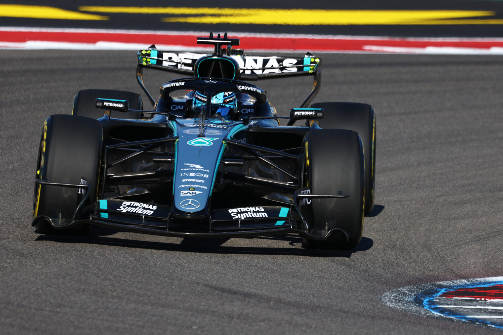 F1: Toto Wolff admite que George Russell tem dificuldade em explorar o Mercedes W17