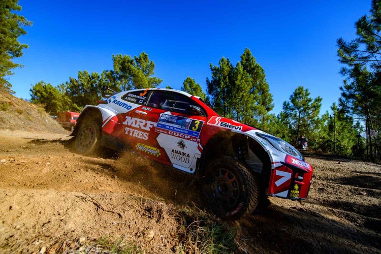Rali 6 Cidades Norte de Portugal/PEC8: Roope Korhonen vence e aproxima-se de Martins Sesks