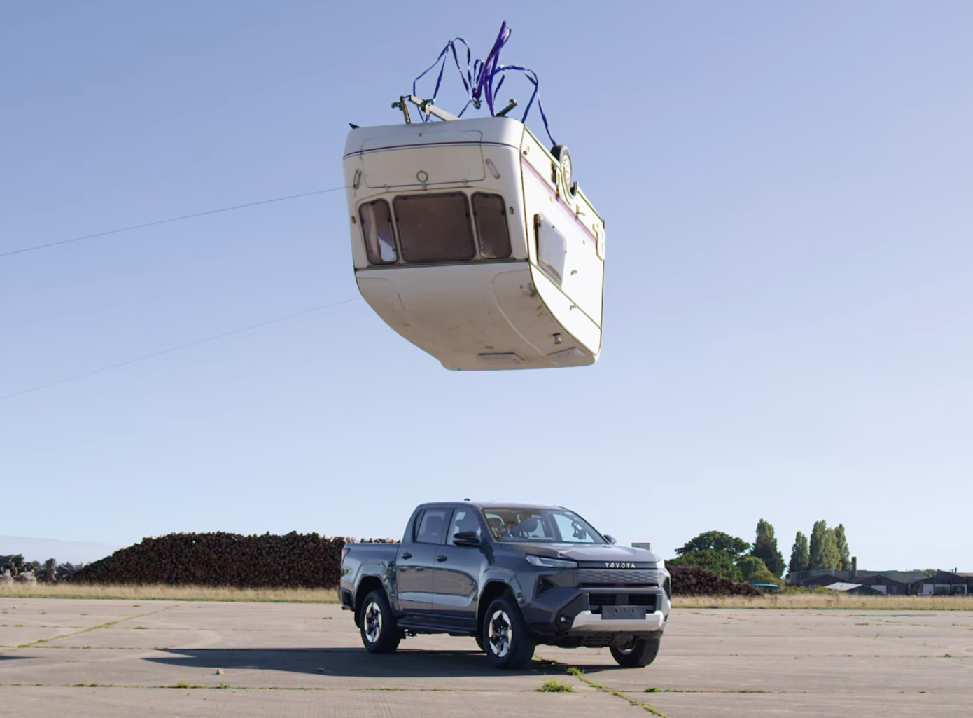 Toyota Hilux: as roulottes continuam a cair-lhe em cima