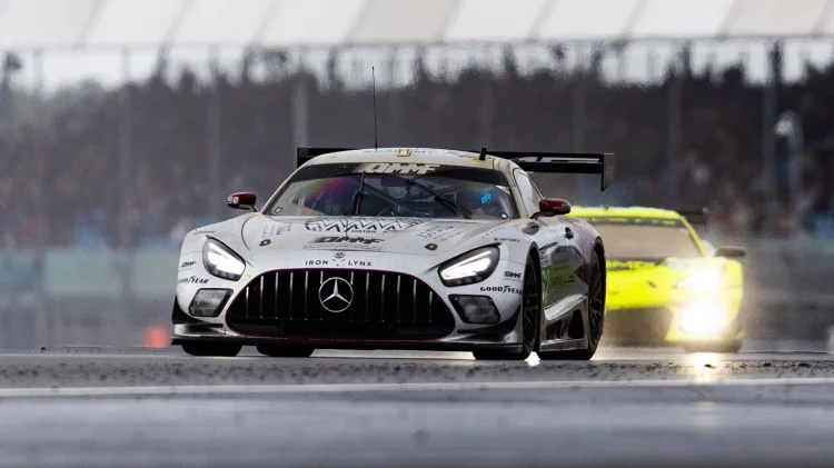 ELMS Portimão: Seis equipas na discussão pelo título da categoria LMGT3