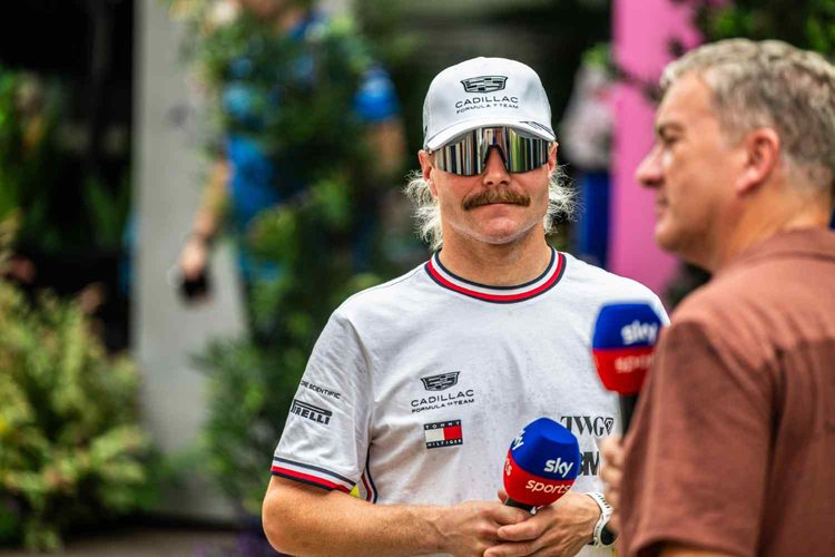 GP Singapura F1, Valtteri Bottas viajou de bicicleta da Malásia até Singapura