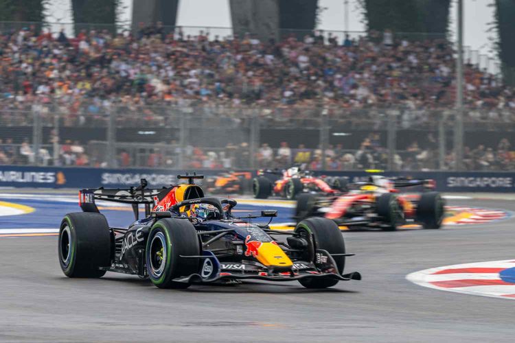 GP Singapura F1: Verstappen vence à 10ª tentativa e Antonelli fica perto do título