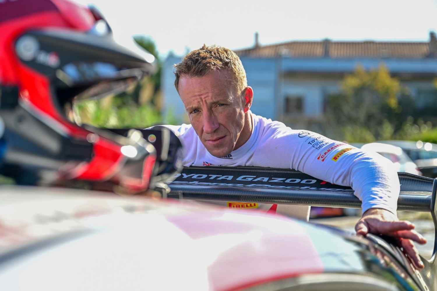 Kris Meeke de regresso a Portugal: “Faço um teste numa 3ª feira à chuva no meio do nada e aparecem centenas de pessoas”